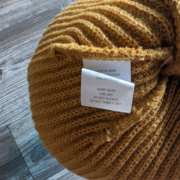 O'Neill Knitted Beanie OSFA - Picture 2 of 5